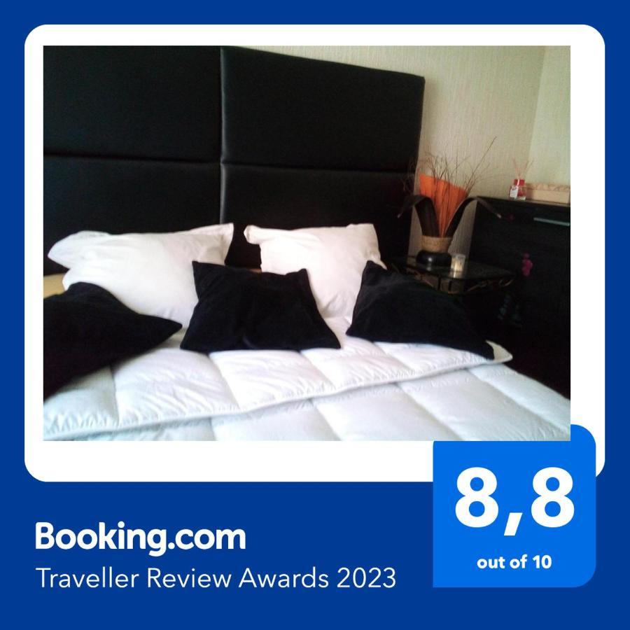 # Prix "Travellers Awards 2023 Et 2024" Lac Leman Velos Viarhona Geneve Annecy Valleiry Exteriör bild